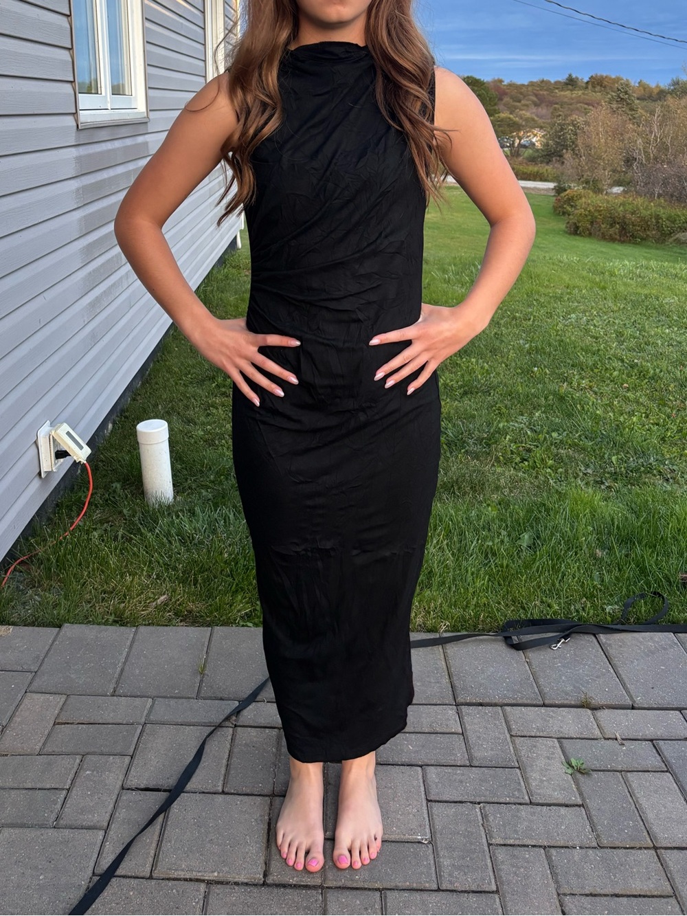 BTFBM Sleek Black Sleeveless Maxi Dress with High Neck